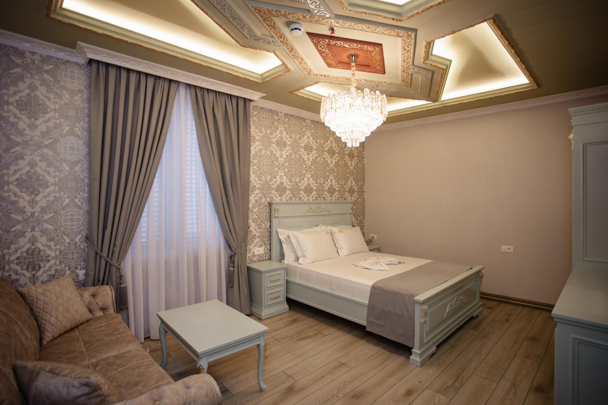 Ervini Boutique Hotel Shkoder Ngoại thất bức ảnh