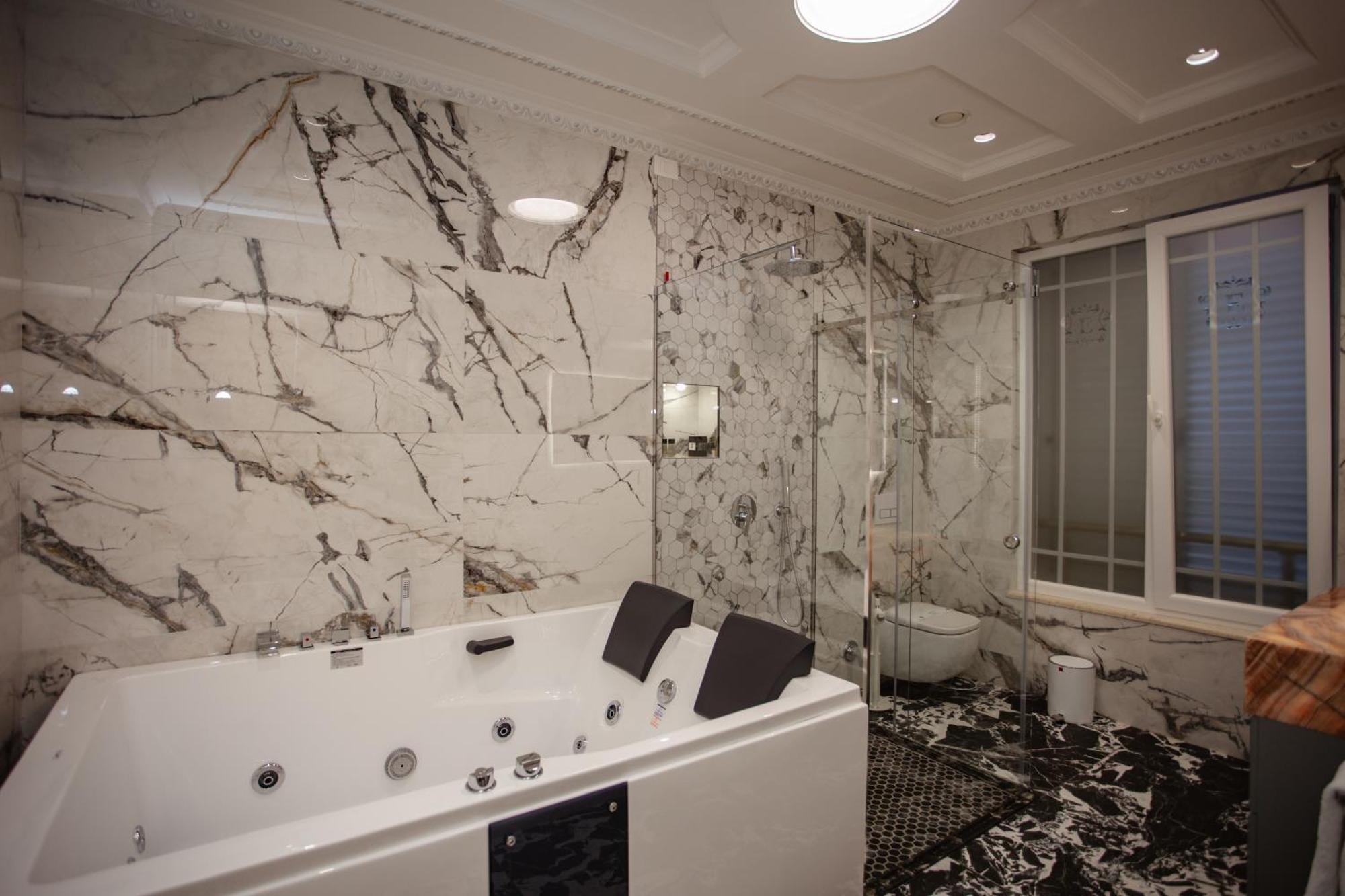 Ervini Boutique Hotel Shkoder Ngoại thất bức ảnh