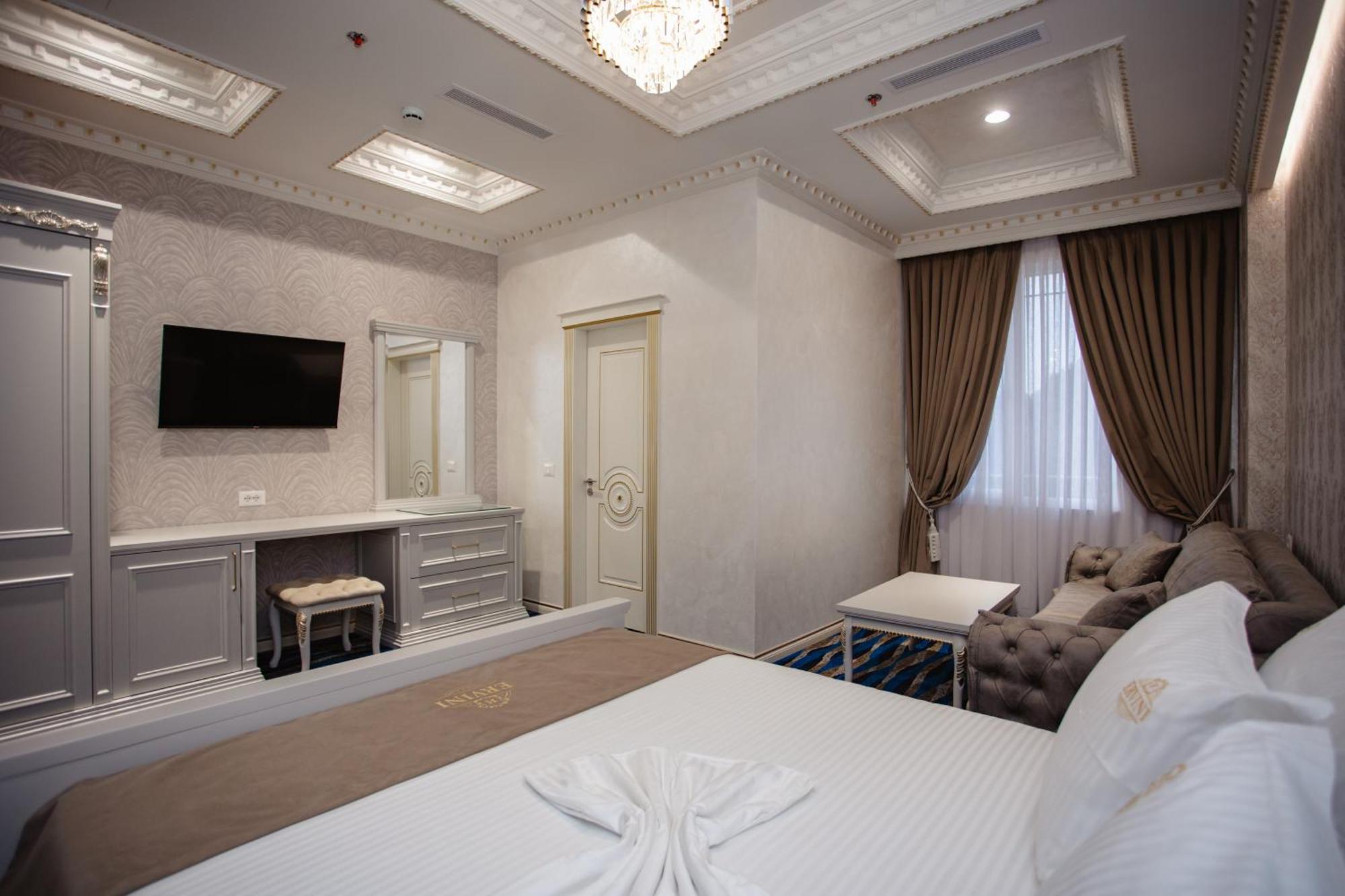 Ervini Boutique Hotel Shkoder Ngoại thất bức ảnh