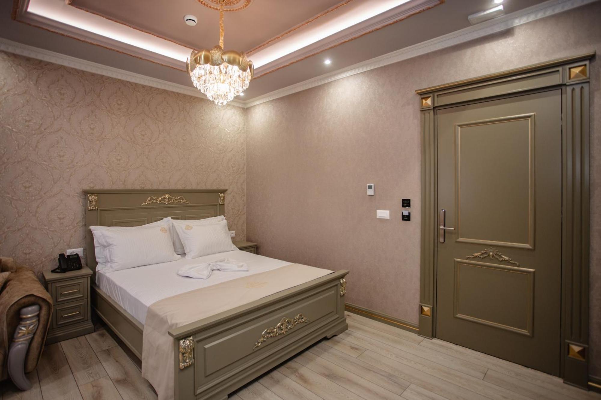 Ervini Boutique Hotel Shkoder Ngoại thất bức ảnh