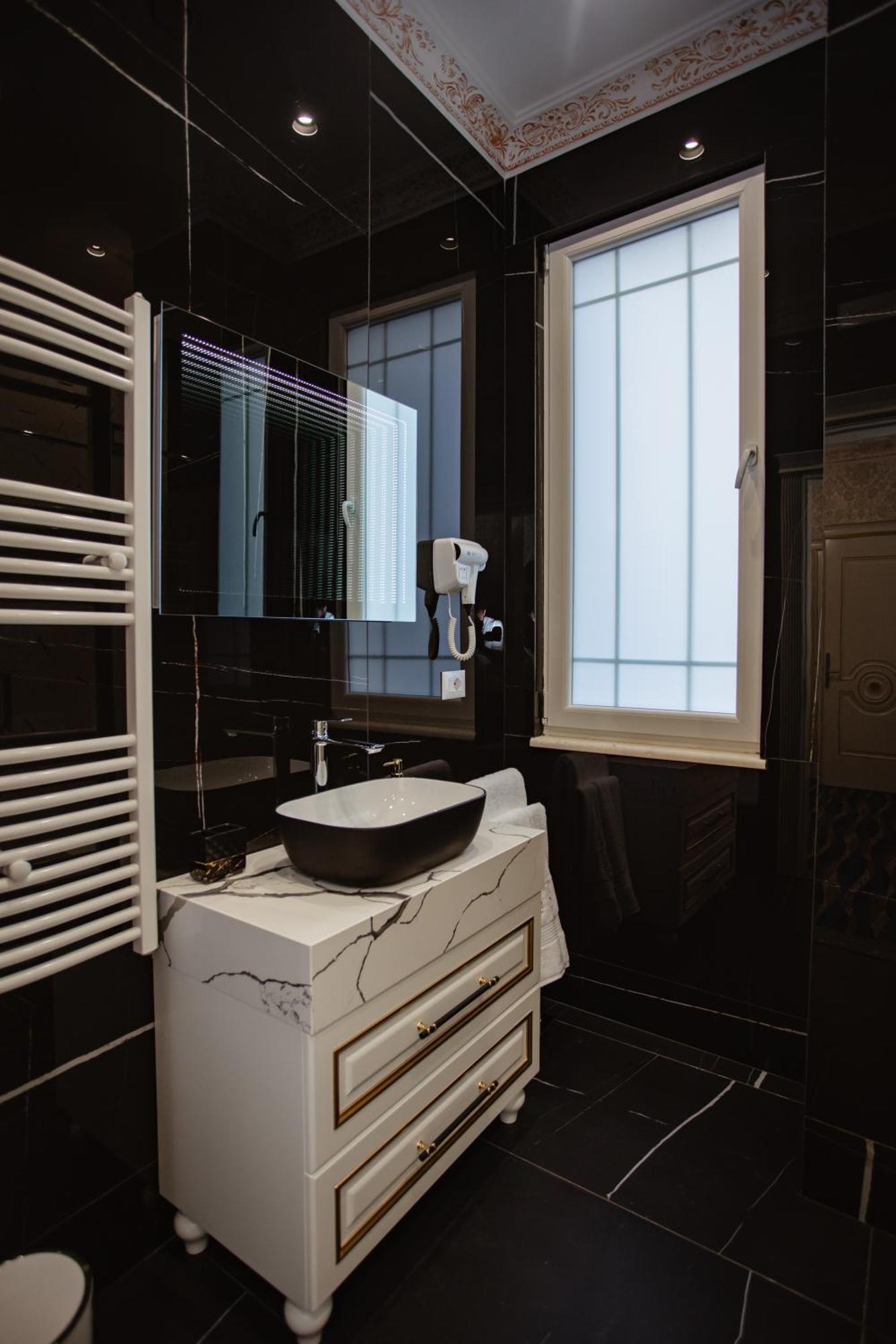Ervini Boutique Hotel Shkoder Ngoại thất bức ảnh