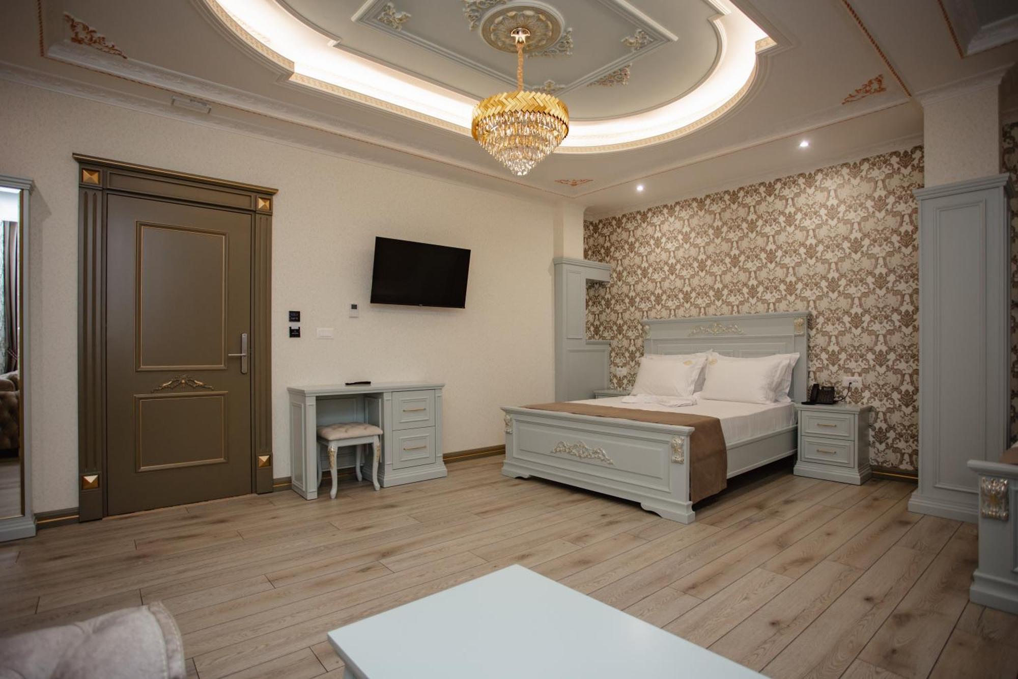 Ervini Boutique Hotel Shkoder Ngoại thất bức ảnh